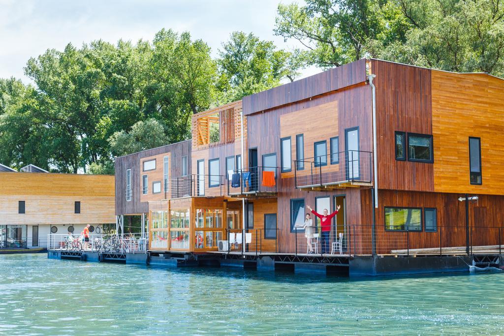 Arkabarka 2- Floating Dream Rooms And Apartments Belgrade Exterior photo