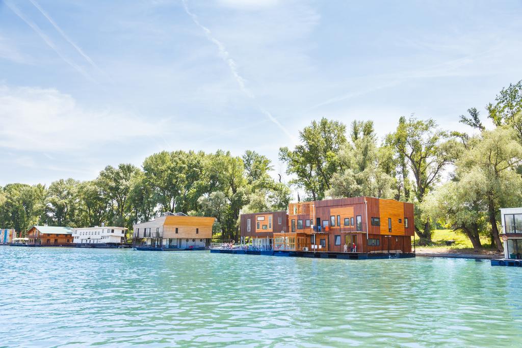 Arkabarka 2- Floating Dream Rooms And Apartments Belgrade Exterior photo
