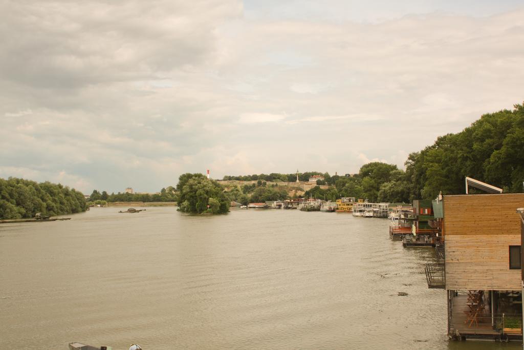 Arkabarka 2- Floating Dream Rooms And Apartments Belgrade Exterior photo